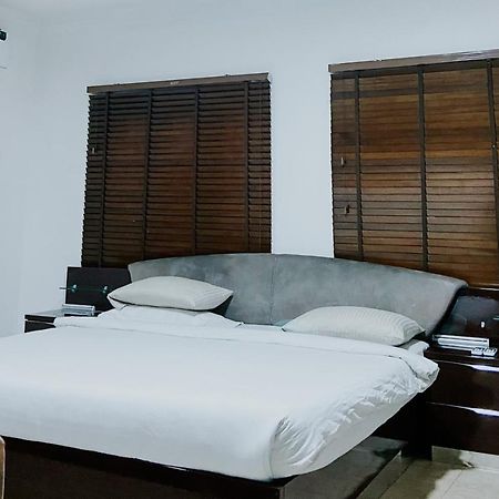 Taverna Lounge & Boutique Hotel Port Harcourt Esterno foto
