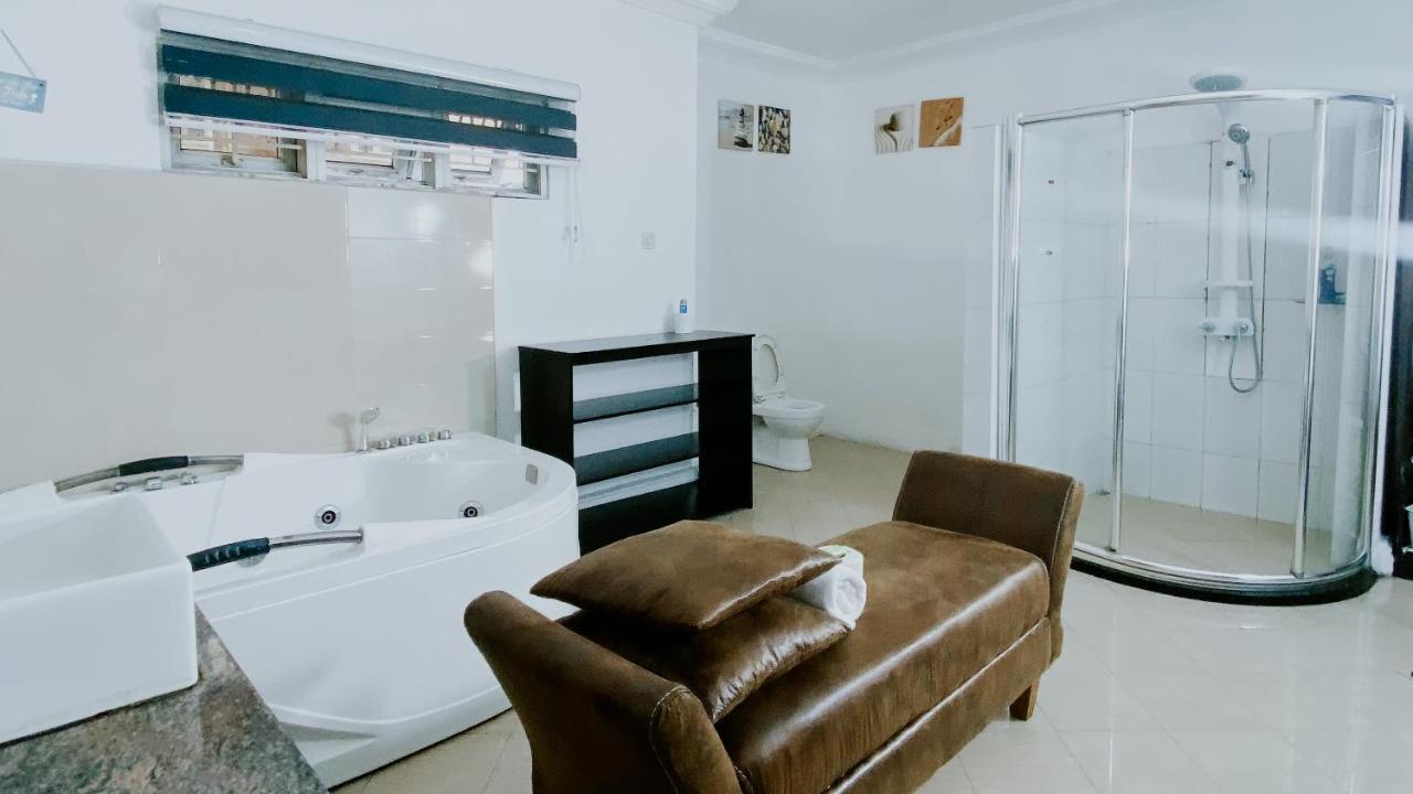 Taverna Lounge & Boutique Hotel Port Harcourt Esterno foto