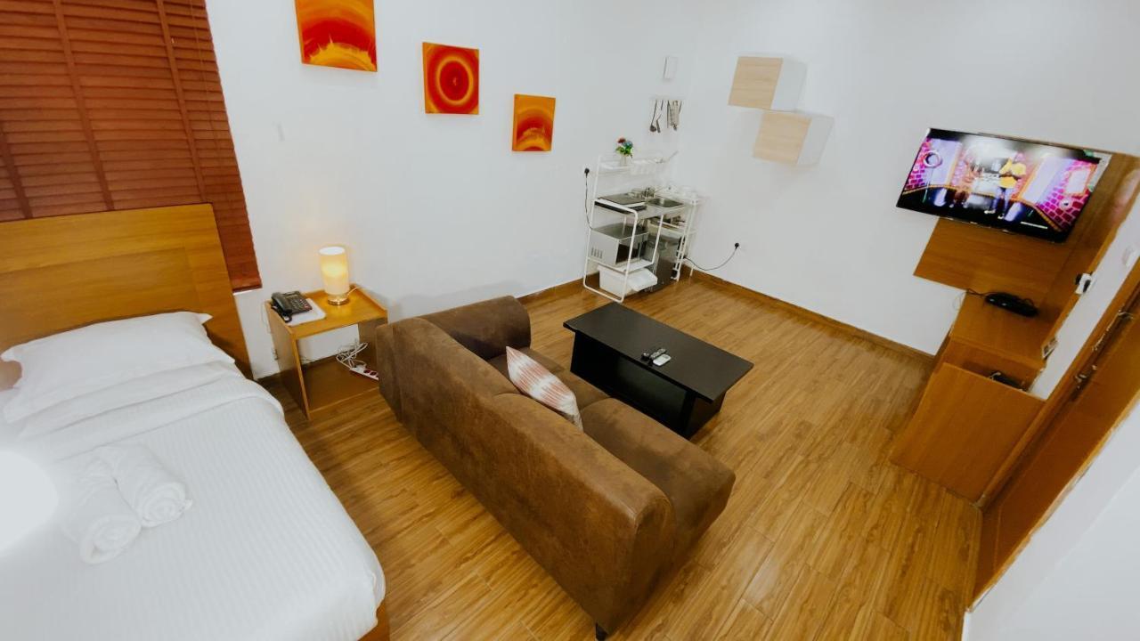 Taverna Lounge & Boutique Hotel Port Harcourt Esterno foto
