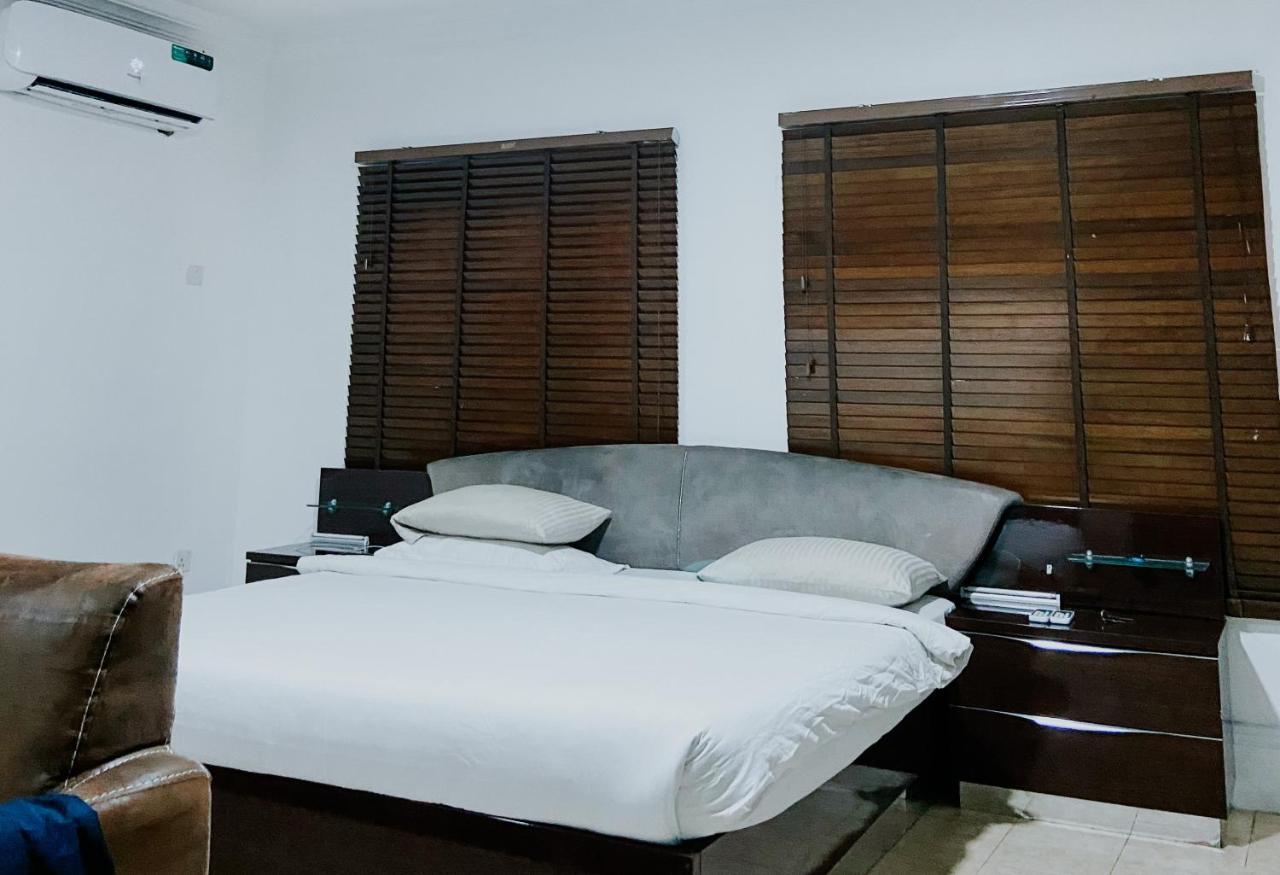 Taverna Lounge & Boutique Hotel Port Harcourt Esterno foto