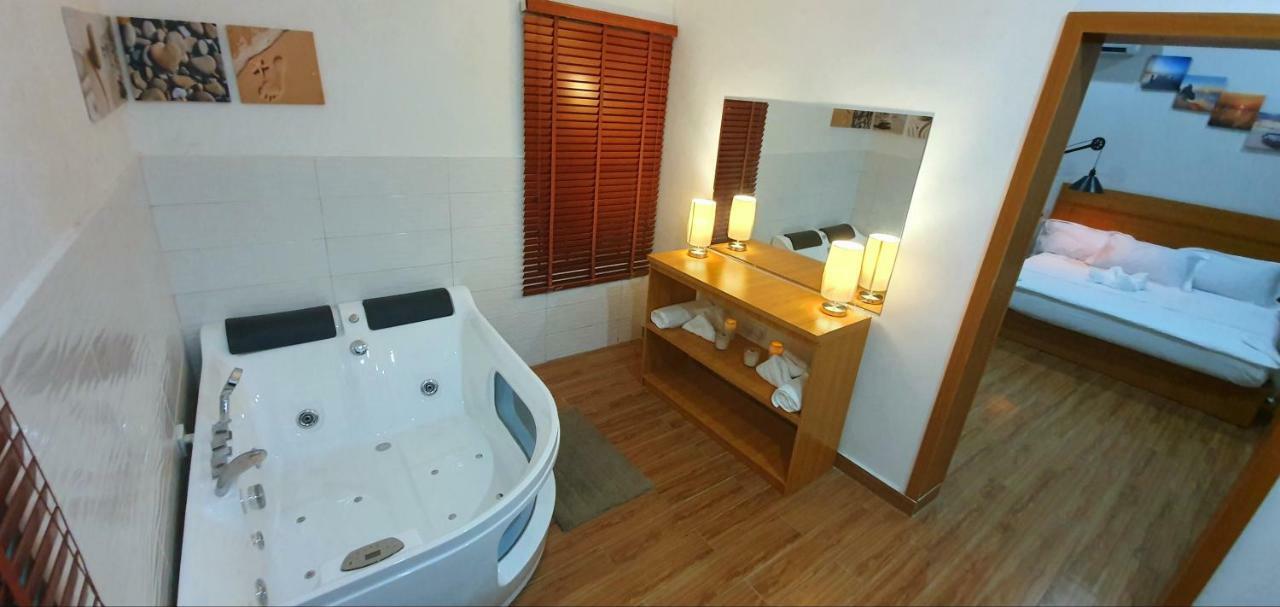 Taverna Lounge & Boutique Hotel Port Harcourt Esterno foto